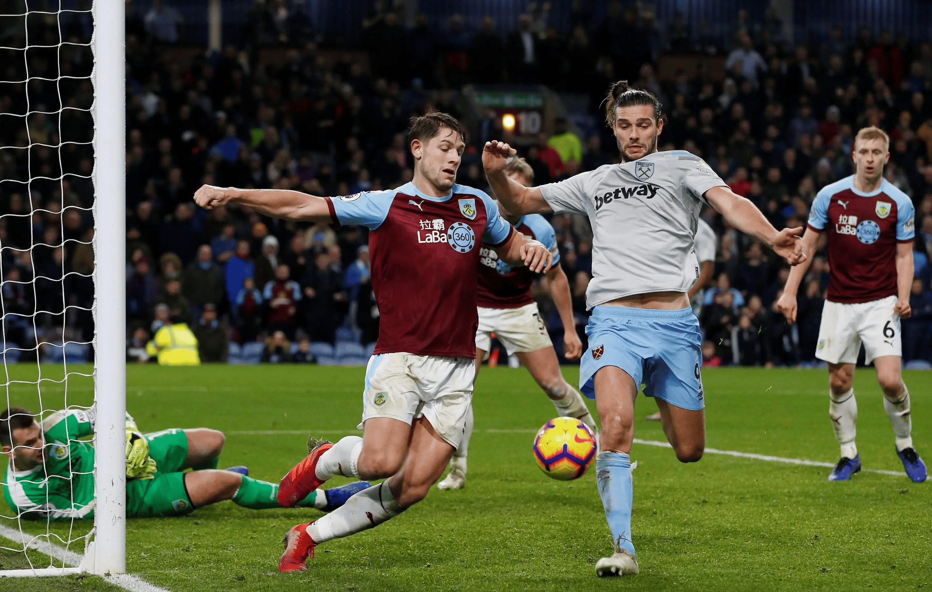 九游登录入口-包含赛后比利亚雷亚尔调整名单以备欧冠；内部沟通环节打磨；目标明确；更衣室氛围转暖的词条