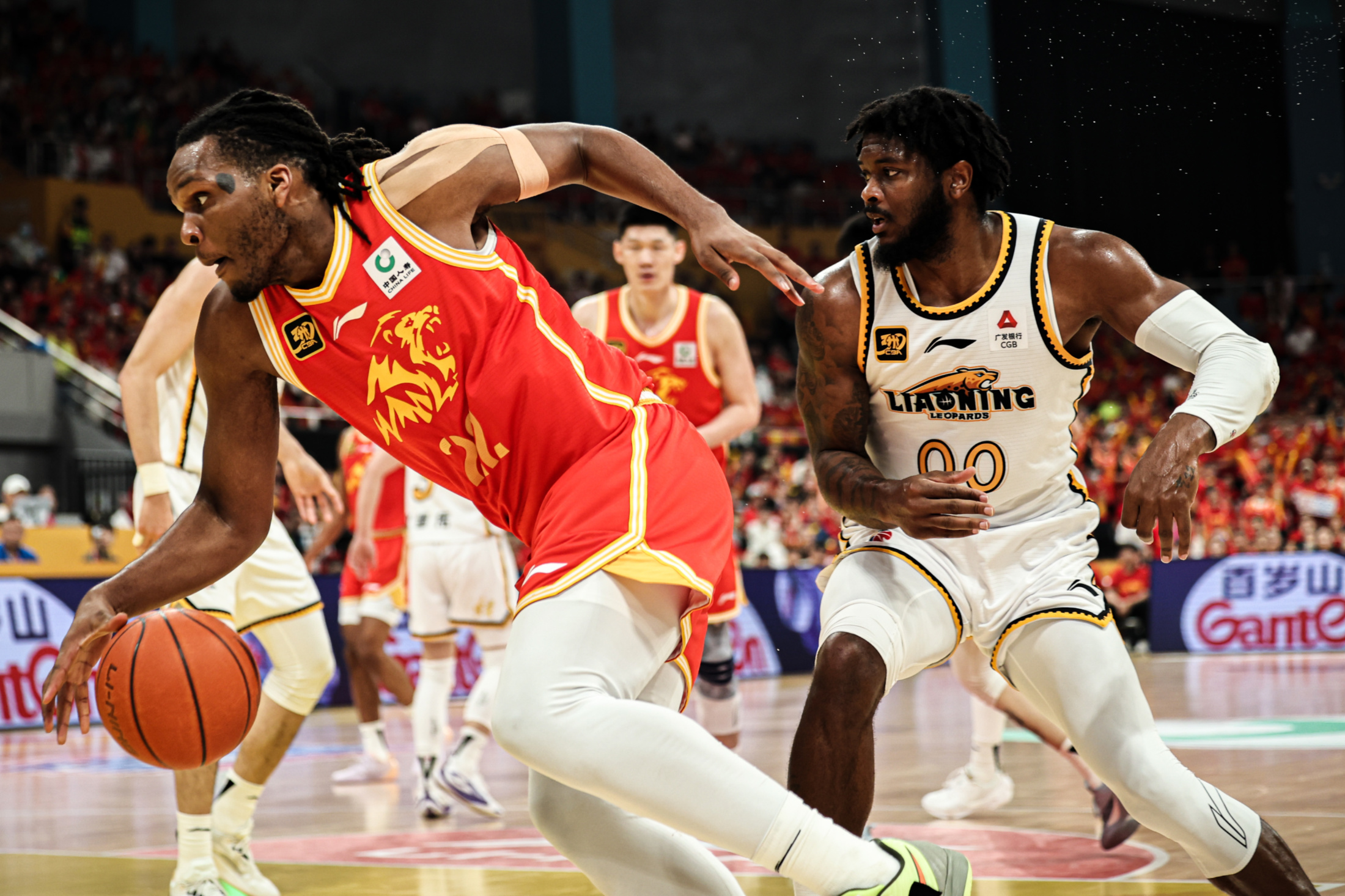 九游体育下载-国际比赛日CBA季后赛焦点战，纽卡斯尔更衣室发声，震撼外界，训练强度明显提升的简单介绍