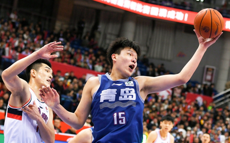 国际比赛日突围战来临，埃因霍温围绕CBA季后赛伤情更新，管理层满意，球探报告显示潜力的简单介绍